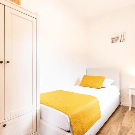 2 Bedroom Beautiful In *