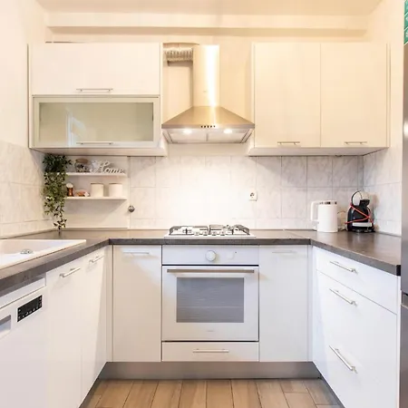 2 Bedroom Beautiful In 別荘