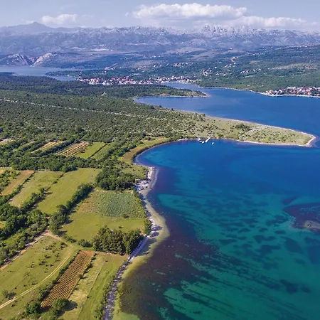 Semesterbostad 2 Bedroom Beautiful In *