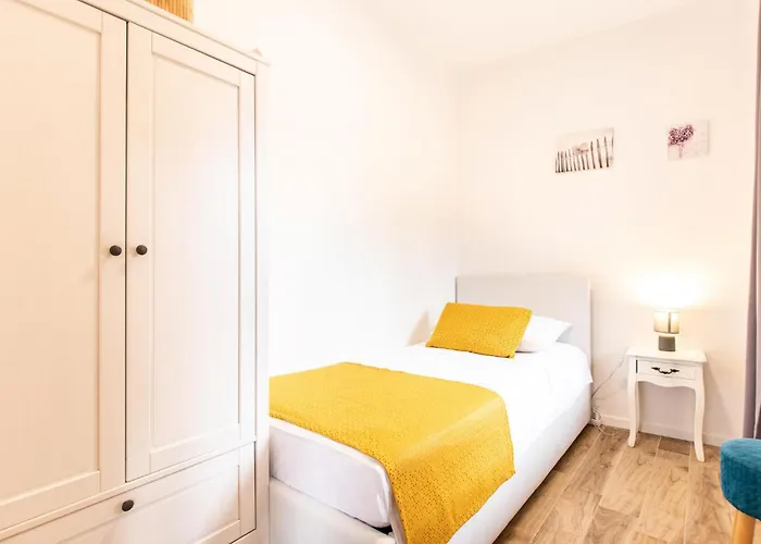 2 Bedroom Beautiful In *