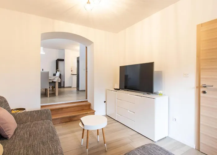 2 Bedroom Beautiful In * Pridraga