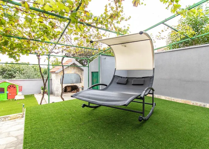 2 Bedroom Beautiful In *