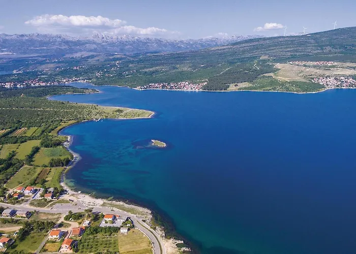 Semesterbostad 2 Bedroom Beautiful In *